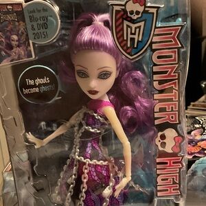 Monster High  sprectra 2014 haunted Purple-Haired Doll new
